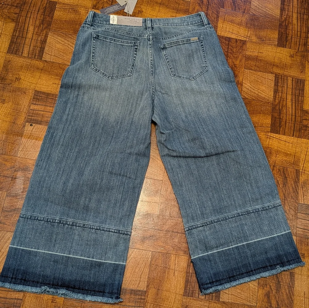 Jennifer Lopez NWT Wide Leg Crop High Rise Raw Hem Boho Fest Women's Jeans 8 - Picture 7 of 9